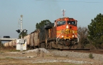 BNSF 4637 leads K865